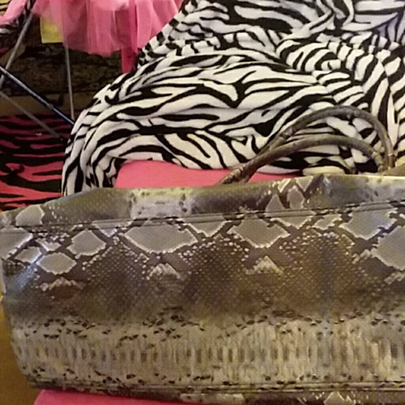 Bag - Picture 3 of 3